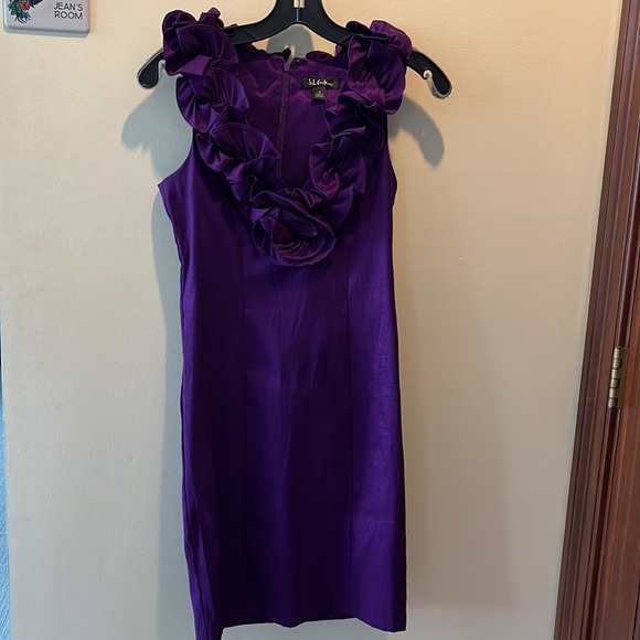 S. L. Fashions  Dress  Purple with Sheen  Floral embellished neckline NWOT  Sz.4 - Picture 2 of 10